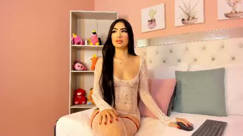 A M B E R  online show from 06-19-26, 04:33