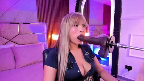 Snapshot of amberashford chatting on 05-19-26, 03:24 Amber Ashford online show from 05-19-26, 03:24