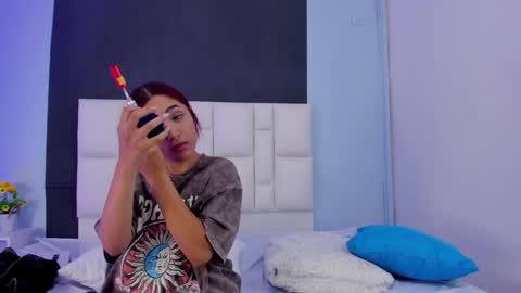 Snapshot of amberbaker21 chatting on 12-29-24, 05:33 Amber Baker online show from 12-29-24, 05:33