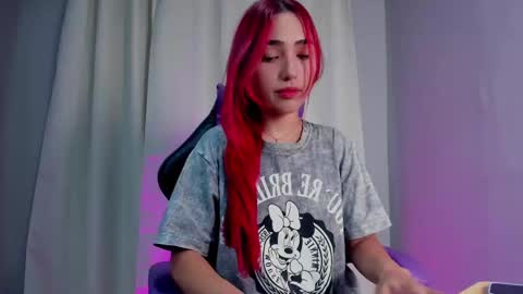 Snapshot of amberbaker21 chatting on 03-10-25, 04:25 Amber Baker online show from 03-10-25, 04:25