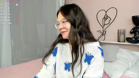 Snapshot of ambergothsly chatting on 09-15-25, 09:53 Taya online show from 09-15-25, 09:53