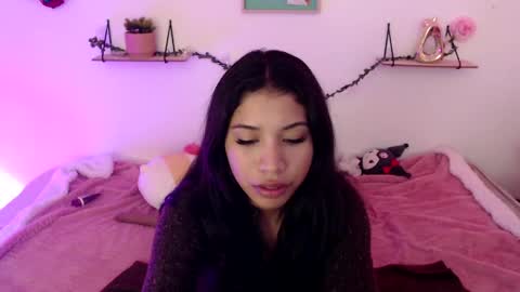 Amber Jeong online show from 12-24-24, 09:00