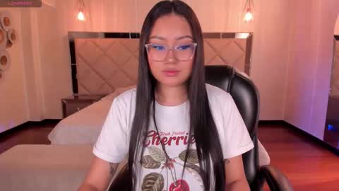 Amber  online show from 11-21-25, 02:43