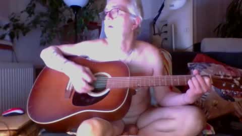 Amberr11 online show from 11-17-25, 12:05