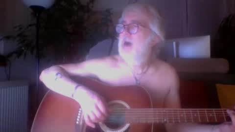 Snapshot of amberr11 chatting on 02-09-26, 12:14 Amberr11 online show from 02-09-26, 12:14