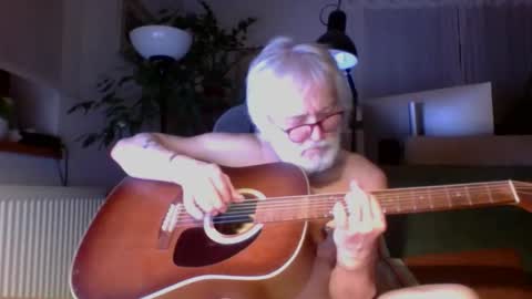 Snapshot of amberr11 chatting on 02-21-26, 12:11 Amberr11 online show from 02-21-26, 12:11