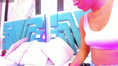 Snapshot of amberr_sweett chatting on 05-24-26, 05:51 Amber online show from 05-24-26, 05:51
