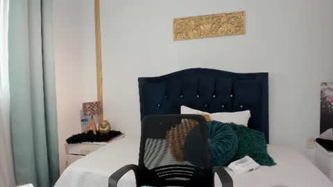 Snapshot of amberrsmith_ chatting on 06-18-26, 07:07 Amber online show from 06-18-26, 07:07