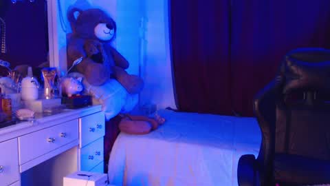 Amber  online show from 12-13-24, 02:32