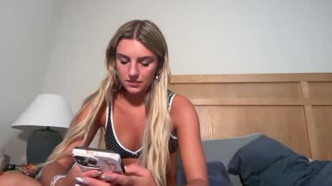 Snapshot of ambiebambiii chatting on 07-02-26, 01:05 ambie bambi amber griz online show from 07-02-26, 01:05