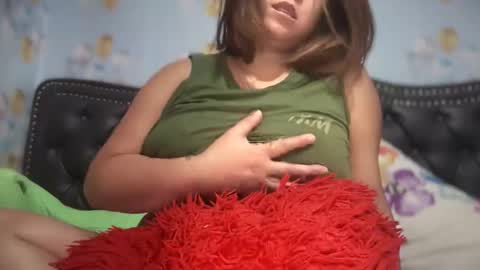 Marie online show from 11-11-25, 05:29