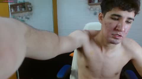 Snapshot of ambrosebull chatting on 10-05-25, 12:14 Ambrosebull online show from 10-05-25, 12:14