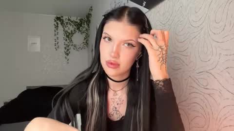 Alica online show from 11-24-25, 11:21