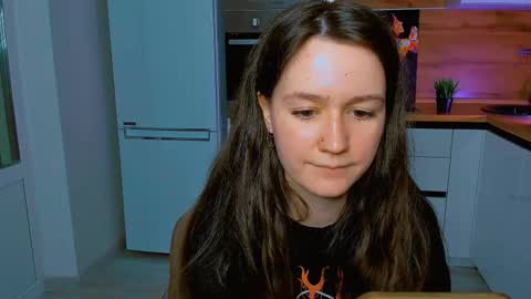 Snapshot of ameli_moon chatting on 03-01-25, 04:22 Eileen online show from 03-01-25, 04:22