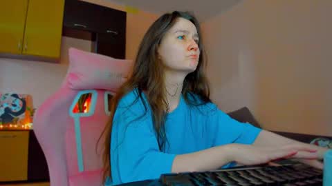 Snapshot of ameli_moon chatting on 07-03-26, 07:15 Eileen online show from 07-03-26, 07:15