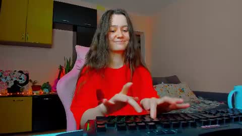Snapshot of ameli_moon chatting on 07-04-26, 04:24 Eileen online show from 07-04-26, 04:24