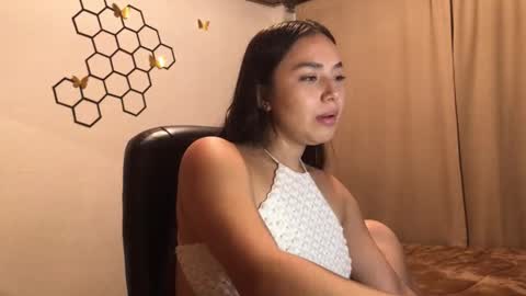 Snapshot of amelia___hall chatting on 10-25-25, 06:46 Amelia online show from 10-25-25, 06:46