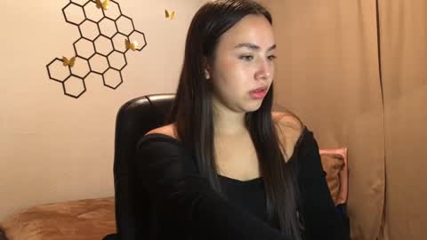 Snapshot of amelia___hall chatting on 11-04-25, 12:48 Amelia online show from 11-04-25, 12:48