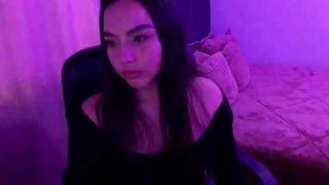 Snapshot of amelia___hall chatting on 05-28-26, 05:43 Amelia online show from 05-28-26, 05:43