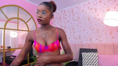 Amelia Adams online show from 02-25-25, 07:14