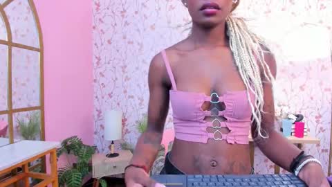 Amelia Adams online show from 09-18-25, 07:05