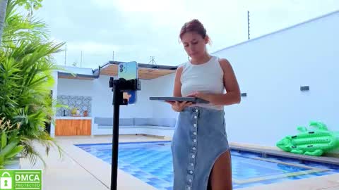 AMELIA online show from 11-23-25, 11:43