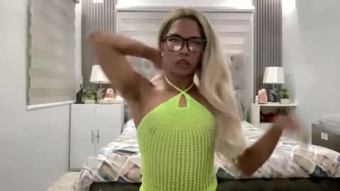 Amelia online show from 02-22-26, 09:30