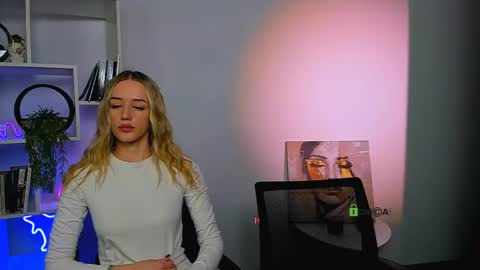 amelia lovely1 online show from 03-20-26, 01:16