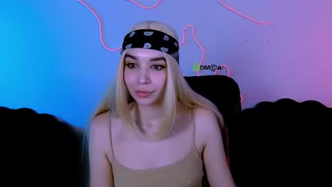 amelia_sun1 online show from 07-01-26, 08:49