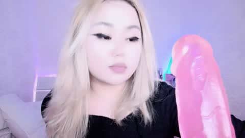 Snapshot of amelia_sunlight chatting on 12-10-24, 06:28 Amelia online show from 12-10-24, 06:28