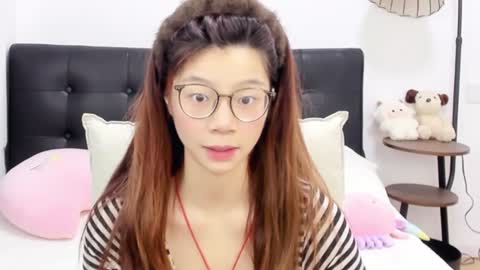 Snapshot of ameliabess chatting on 07-19-26, 04:49 bess online show from 07-19-26, 04:49