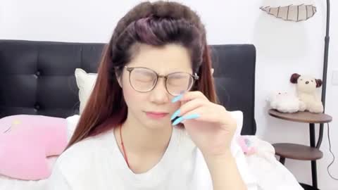 Snapshot of ameliabess chatting on 07-26-26, 04:20 bess online show from 07-26-26, 04:20