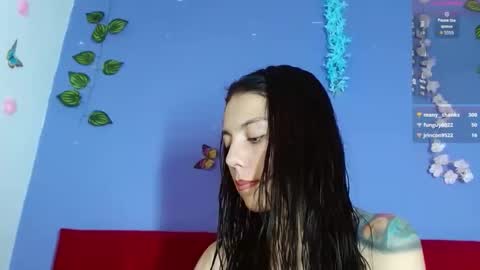 Snapshot of ameliacutecm101 chatting on 10-28-25, 08:22 ameliacutecm101 online show from 10-28-25, 08:22