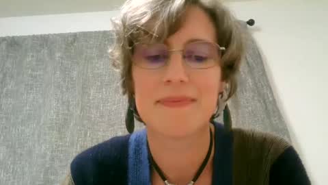 Snapshot of ameliaishka chatting on 10-05-25, 03:05 Ameliaishka online show from 10-05-25, 03:05