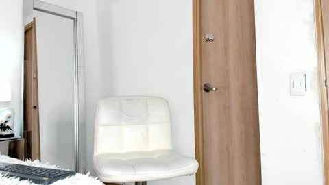 Snapshot of ameliajones_1 chatting on 12-04-24, 01:53 Ameliajones online show from 12-04-24, 01:53