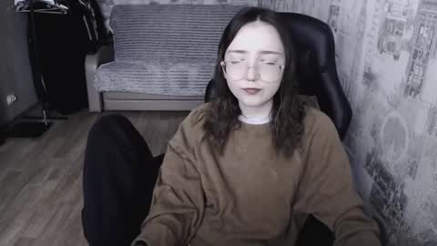 Snapshot of ameliakamishiro chatting on 01-19-25, 08:07 Amelia online show from 01-19-25, 08:07