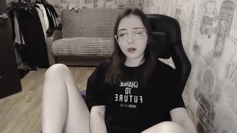 Snapshot of ameliakamishiro chatting on 02-13-25, 08:03 Amelia online show from 02-13-25, 08:03