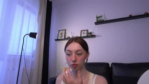 Snapshot of ameliamber0 chatting on 05-03-26, 02:45 Amelia online show from 05-03-26, 02:45