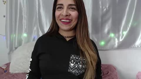 amelie brown online show from 02-13-25, 09:27