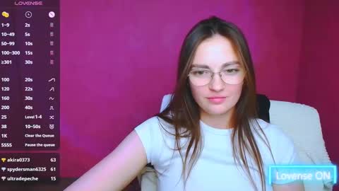 Amelie online show from 12-25-24, 03:49