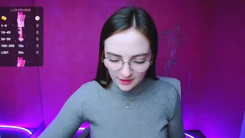 Amelie online show from 02-13-25, 06:52