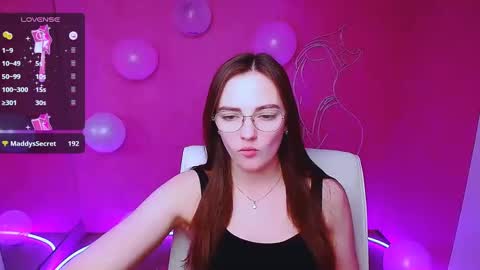 Amelie online show from 02-16-25, 01:16