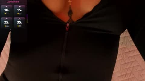 Amelie online show from 01-14-26, 02:33