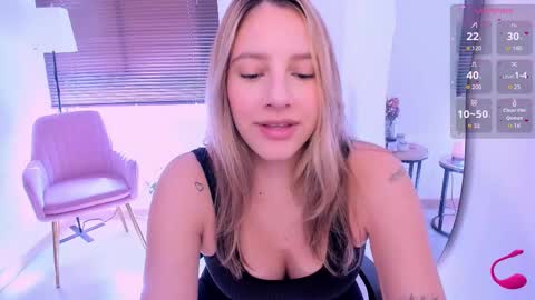 Amelie Graham online show from 11-21-25, 02:27