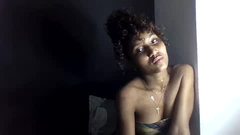 amelisy20005 online show from 04-21-26, 03:02