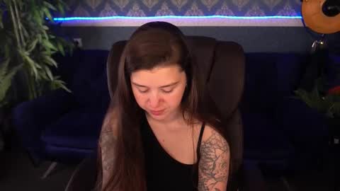 amellymillyy online show from 11-08-25, 01:55