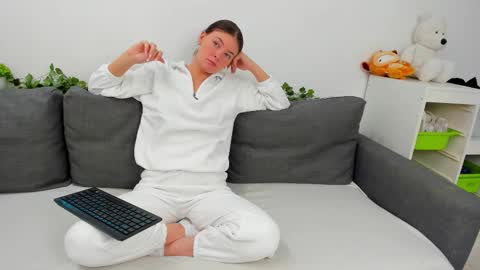 Eva online show from 03-14-26, 09:04