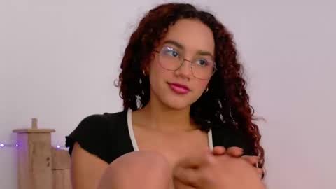 Snapshot of amely_sweetheat chatting on 05-01-26, 06:34 Amely online show from 05-01-26, 06:34