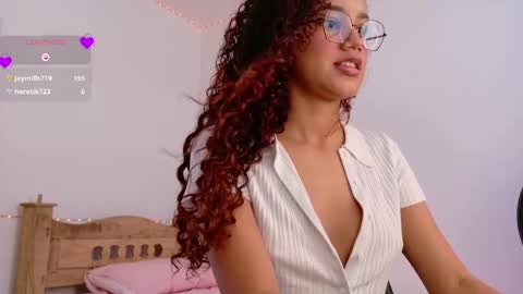 Snapshot of amely_sweetheat chatting on 05-16-26, 03:11 Amely online show from 05-16-26, 03:11