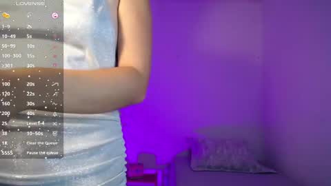 Snapshot of amelycaro chatting on 02-13-25, 03:29 Amely online show from 02-13-25, 03:29